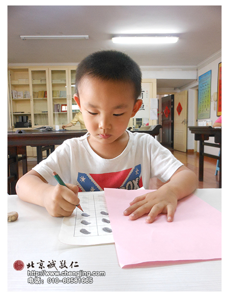 書法教室豐富的教學形式，深深吸引著優優