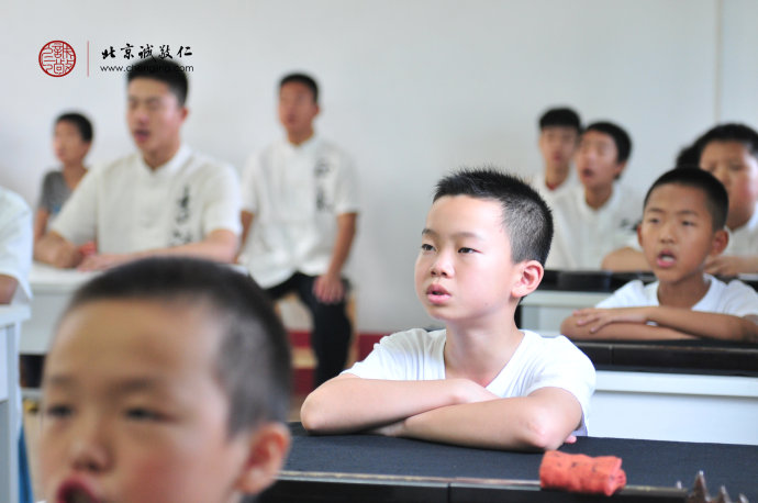 伴隨聲聲悅耳的讀書聲，心靈得以升華