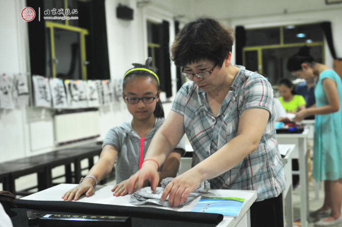 想把衣服疊得快速、整齊又好看，還真得學(xué)點(diǎn)方法才行