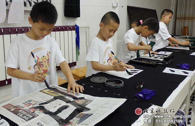 
小學員們學得很認真，今天發個認真獎！