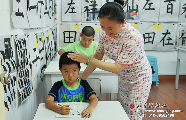 小腦袋抬起來 我們不做小駝哥