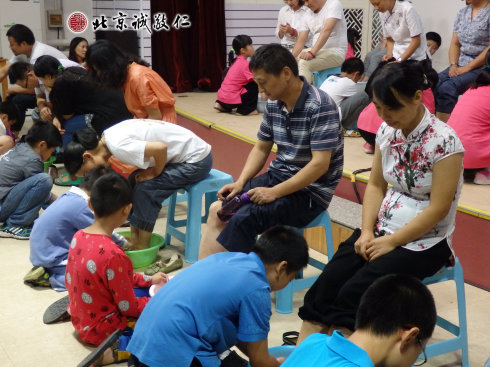 感念親恩---一次真情的行動(dòng)勝過(guò)千言萬(wàn)語(yǔ)