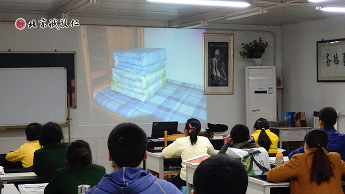 內務展示實踐課程，善友相依，互促進步；共同養(yǎng)成良好生活習慣。 