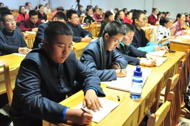 11月5號(hào)北京的霾 仙境對(duì)不對(duì) *^-^*              