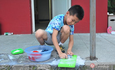 怎樣又快又好又節(jié)省地洗衣服，是我們的學(xué)習(xí)目標(biāo)。