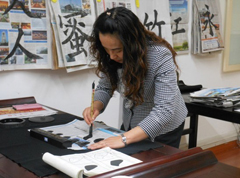 媽媽學(xué)習(xí)書法