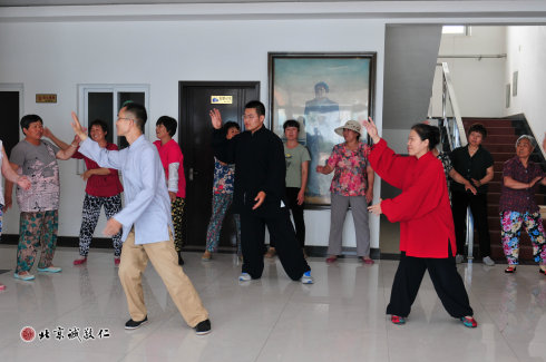 北京誠(chéng)敬仁道德講堂進(jìn)社區(qū)