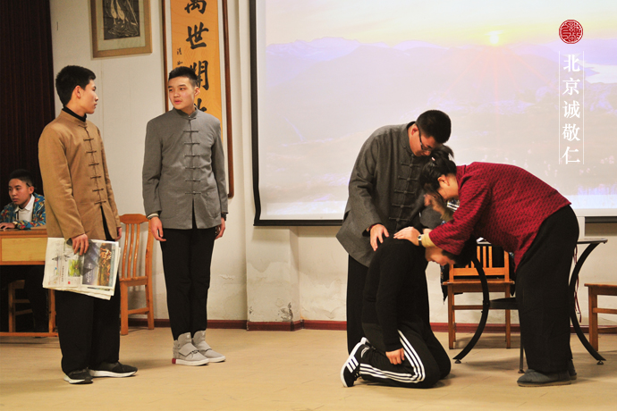 一場感人肺腑的美文情景劇，請自備紙巾